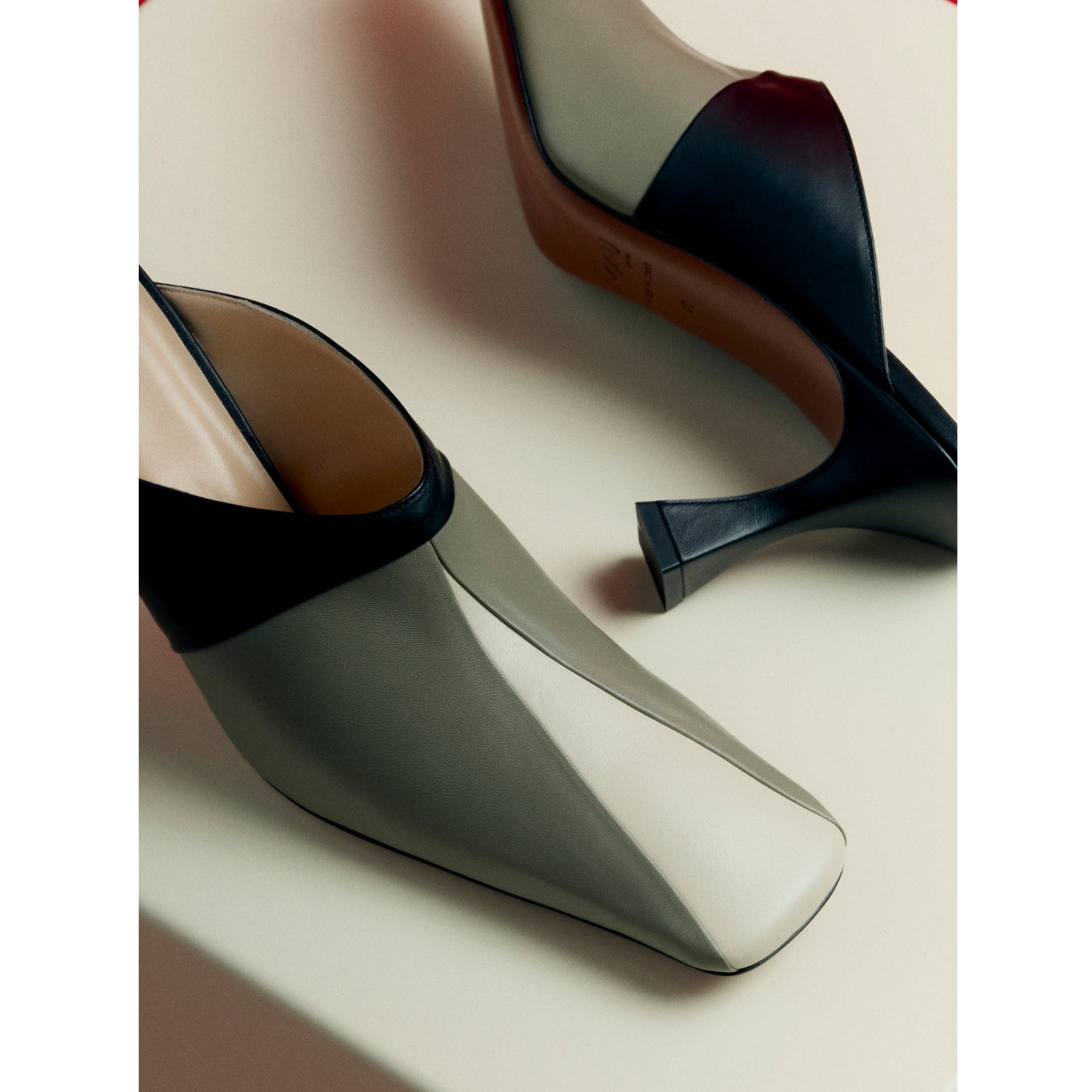 XL du Jour Black Suede & Black Soft – Manu Atelier
