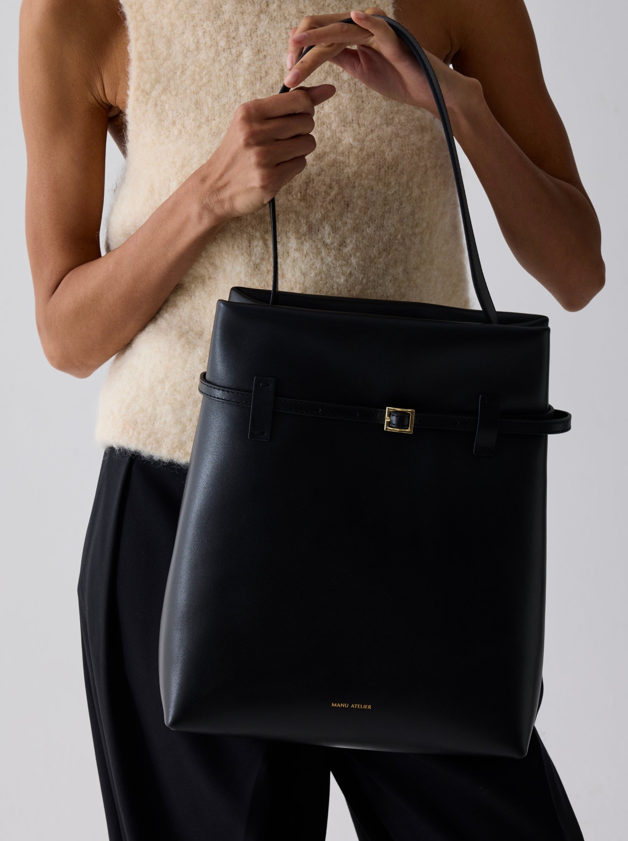 Tote du jour black soft on model