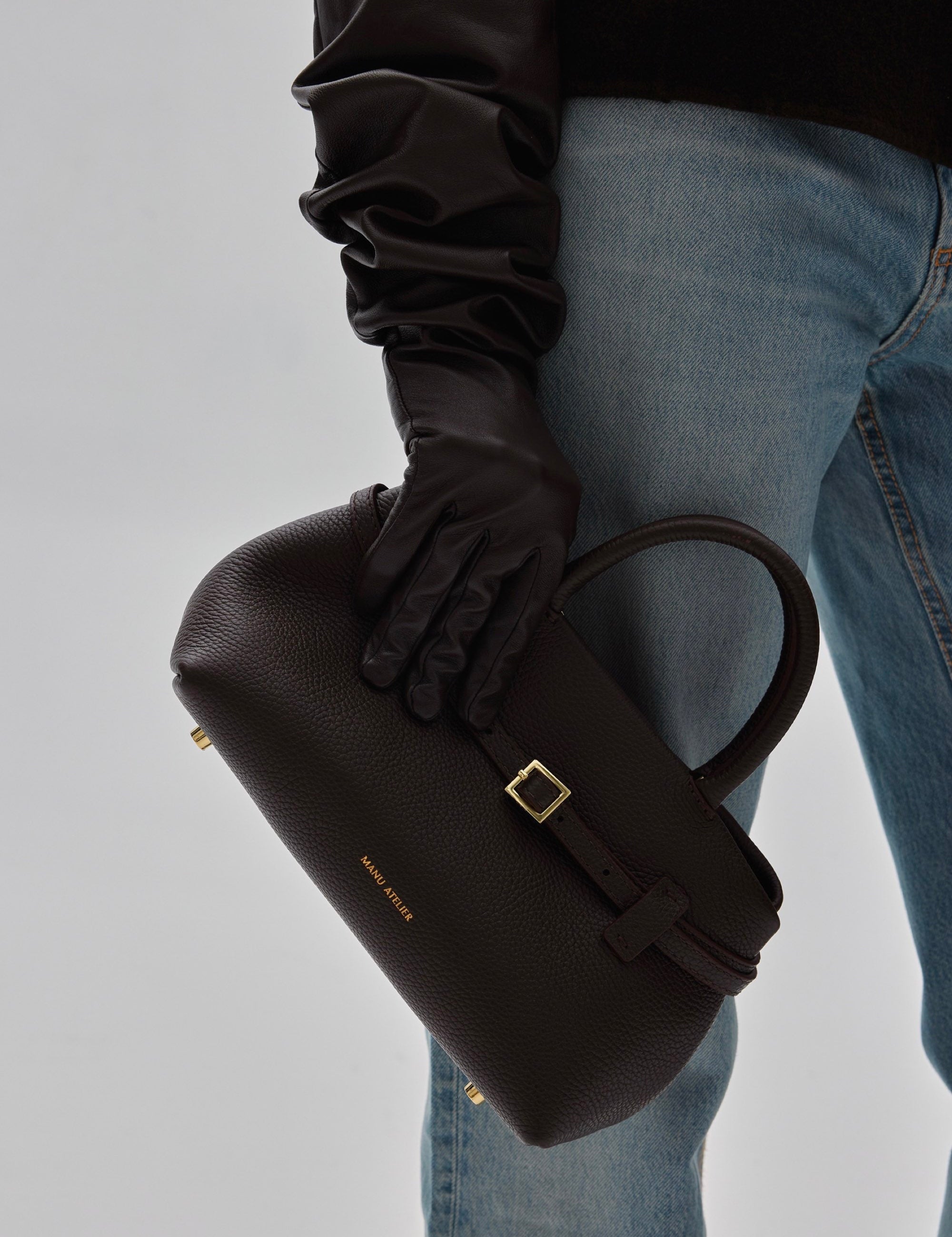 Le Cambon 25 Deep Brown on Model