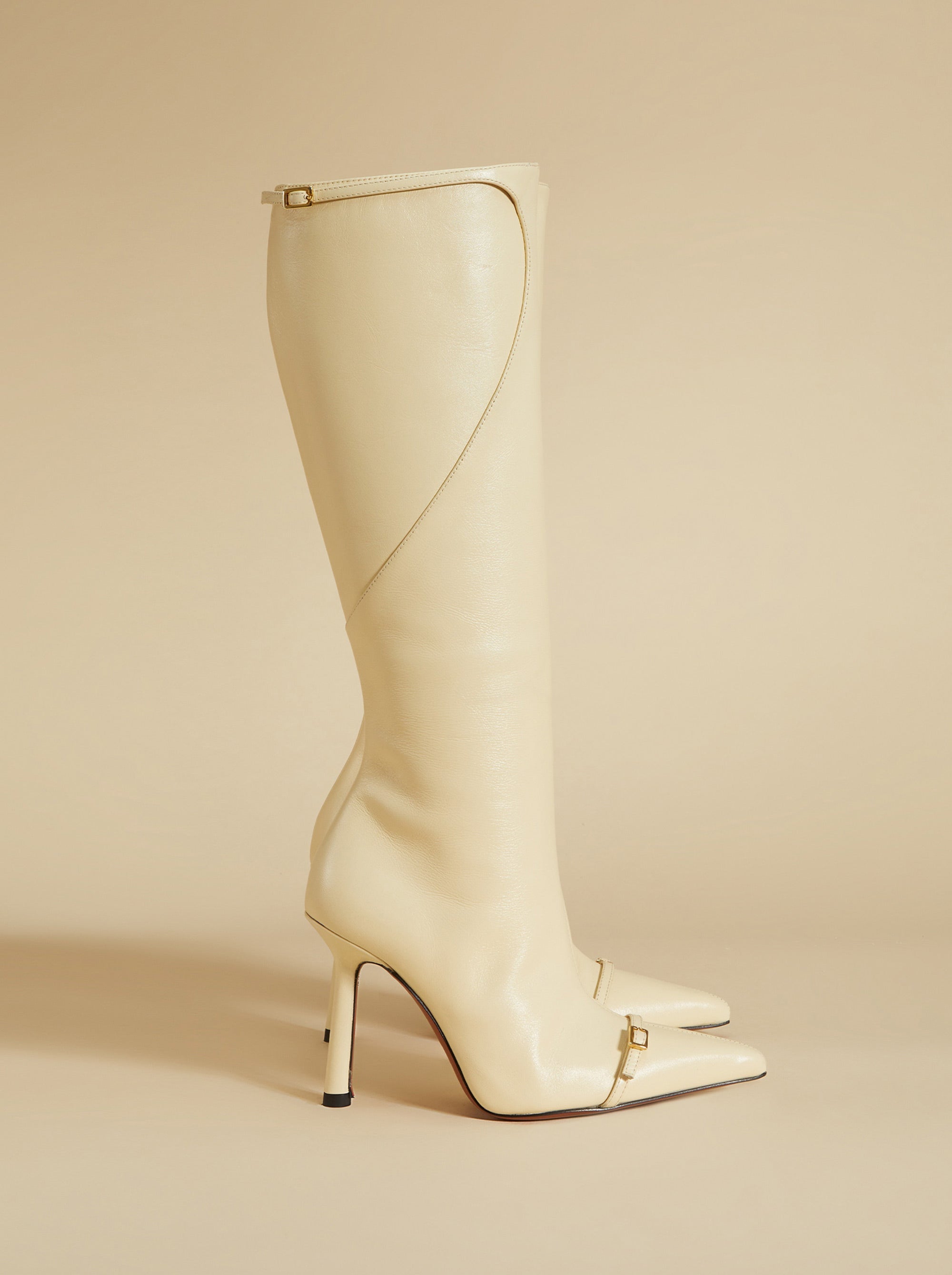 Knee High Pointy Toe Boots Vanilla Side